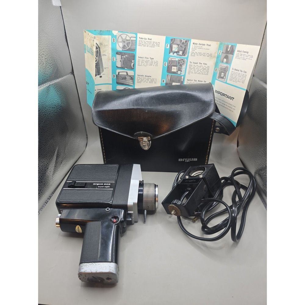 Argus 803 Super Eight Analog Camera UNTESTED, Flash And Bag INCLUDED
